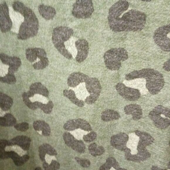 SECRET TRESURE Women's Leopard Print Soft Cuffed Sleep Or Lounge Wear. - Picture 3 of 13